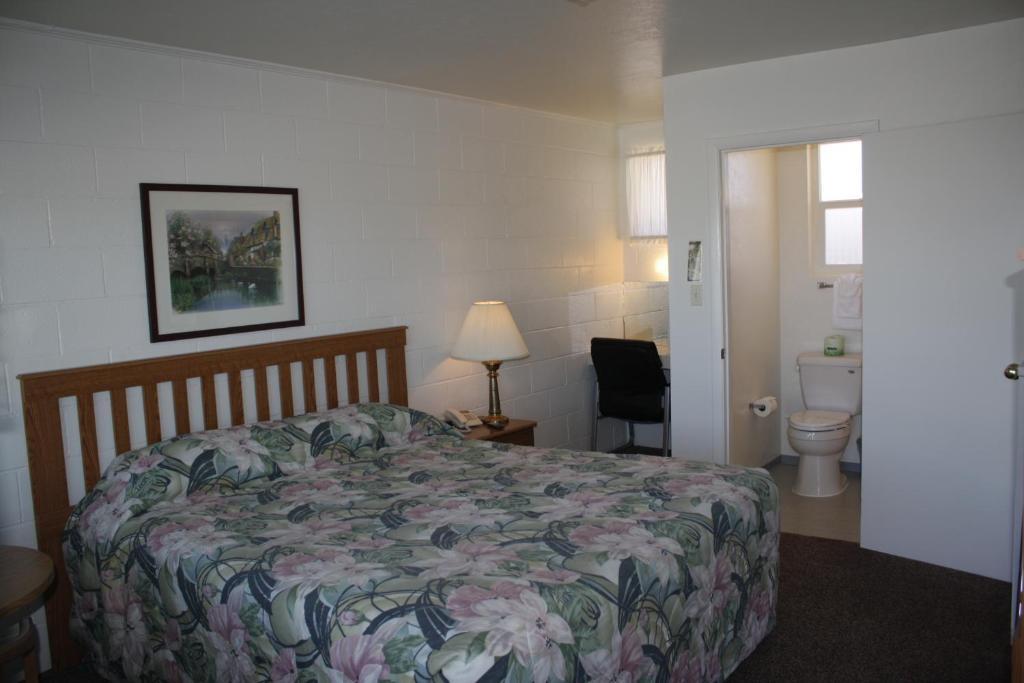 Rim Rock Motel Alturas Room photo