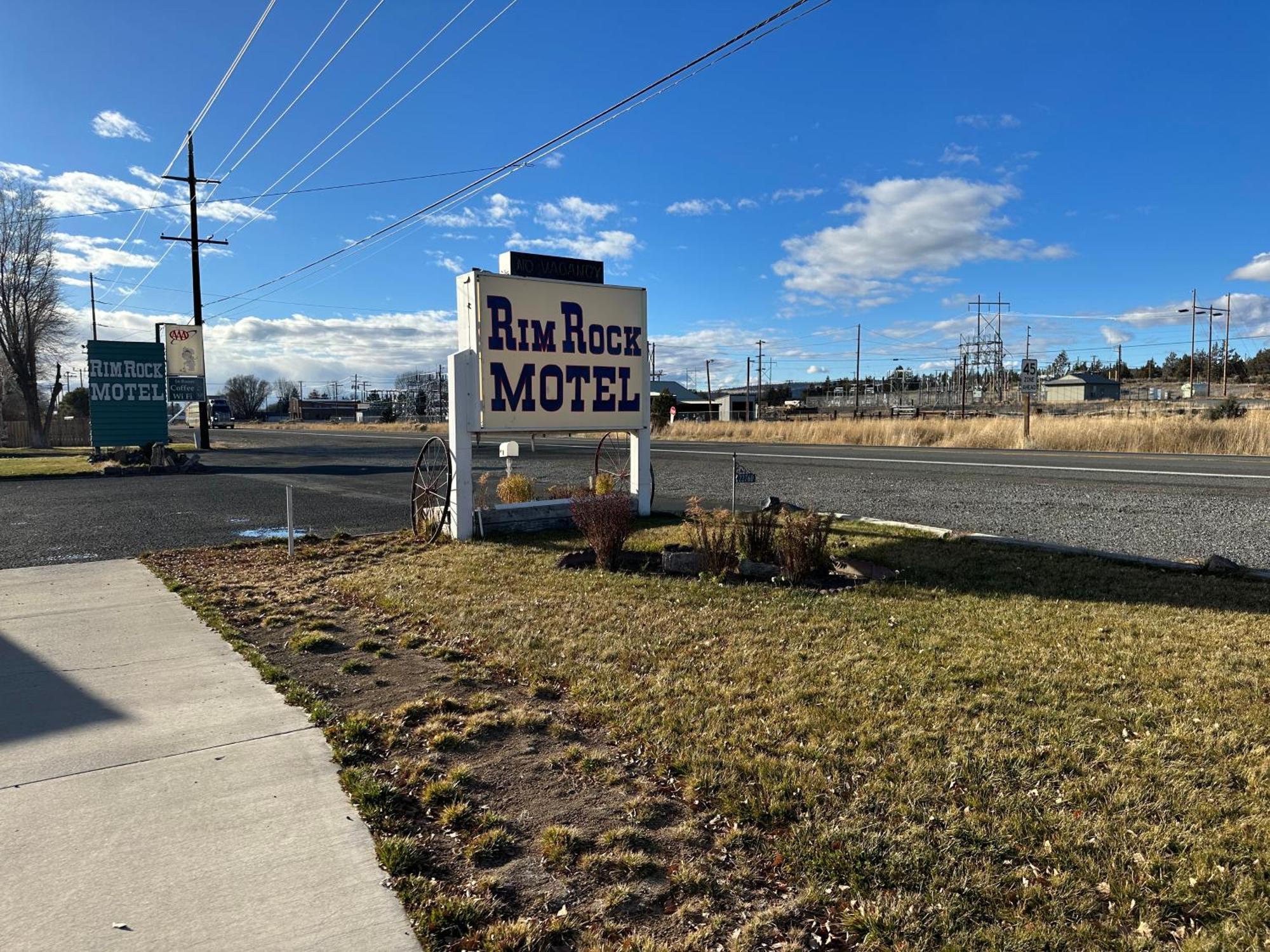 Rim Rock Motel Alturas Exterior photo